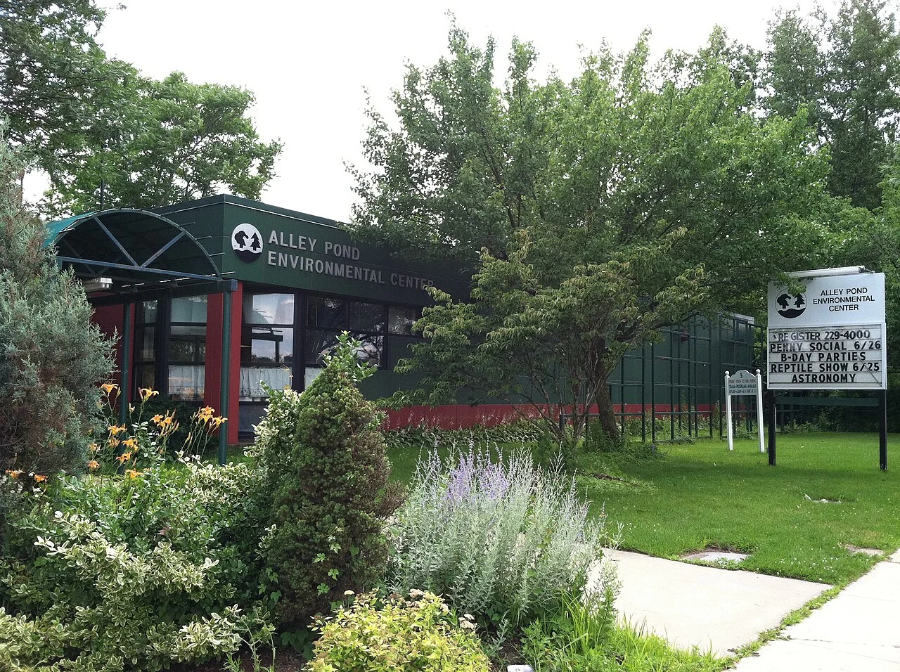 Alley Pond Environmental Center