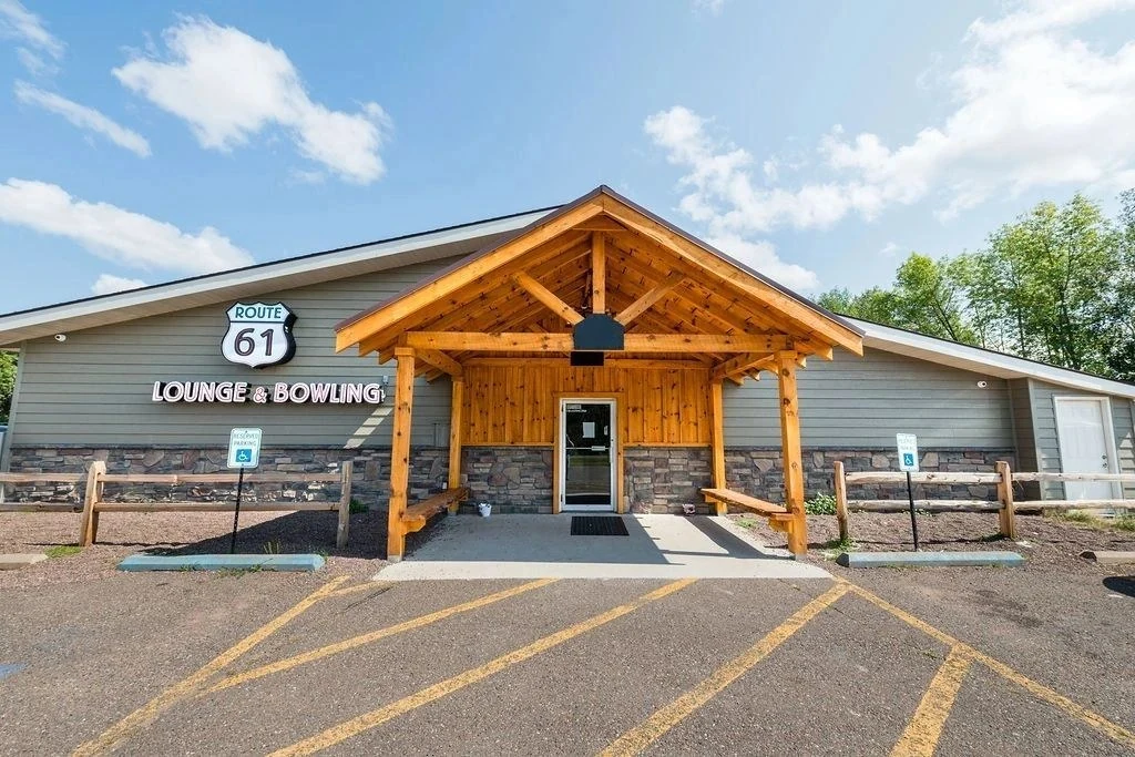 Route 61 Lounge and Bowling